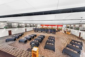 Quality Inn & Suites Columbus