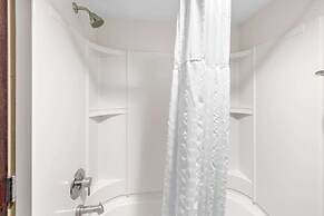 Quality Inn & Suites Columbus