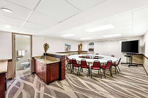 Quality Inn & Suites Columbus