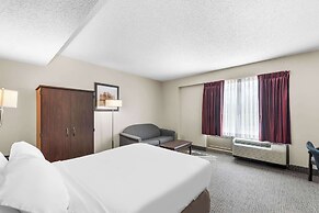 Quality Inn & Suites Columbus