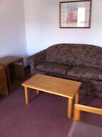 National 9 Inn Sand Canyon