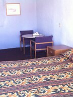 National 9 Inn Sand Canyon