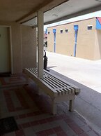 National 9 Inn Sand Canyon