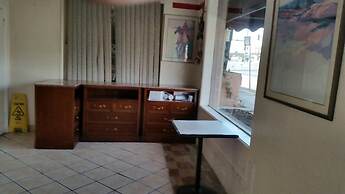 National 9 Inn Sand Canyon