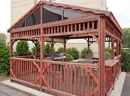 Candlewood Suites West Springfield by IHG