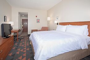 Holiday Inn & Suites Goodyear - West Phoenix Area by IHG