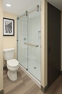 Ramada Plaza Resort & Suites by Wyndham Orlando Intl Drive