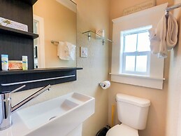 Haley's at The Anna Maria Island Inn