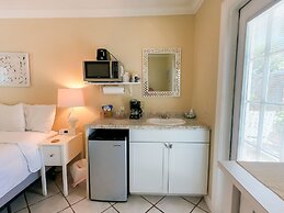 Haley's at The Anna Maria Island Inn