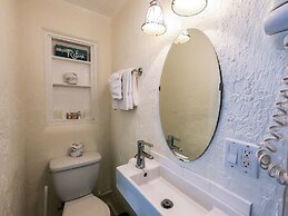 Haley's at The Anna Maria Island Inn