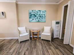 Haley's at The Anna Maria Island Inn