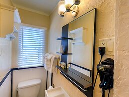 Haley's at The Anna Maria Island Inn