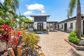 Haley's at The Anna Maria Island Inn