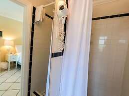 Haley's at The Anna Maria Island Inn