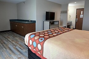 Super 8 by Wyndham Frankfort IN