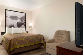 Super 8 by Wyndham Bethany MO