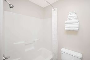 Super 8 by Wyndham Bethany MO