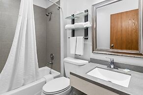Rodeway Inn Delmont