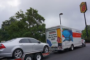 Super 8 by Wyndham Delmont