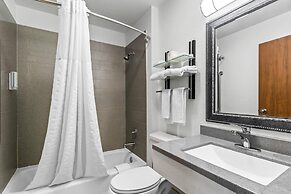 Rodeway Inn Delmont