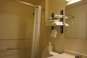 Super 8 by Wyndham Delmont