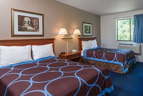 Super 8 by Wyndham Delmont