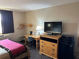 Super 8 by Wyndham West Branch