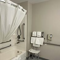 Super 8 by Wyndham West Branch