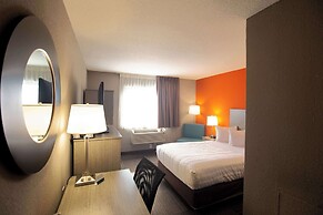 Quality Inn & Suites Hammond Near I-8090