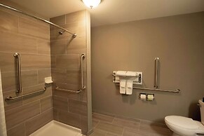 Quality Inn & Suites Hammond Near I-8090