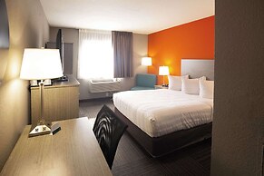 Quality Inn & Suites Hammond Near I-8090