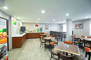 Quality Inn & Suites Hammond Near I-8090
