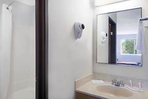 Super 8 by Wyndham Kingston