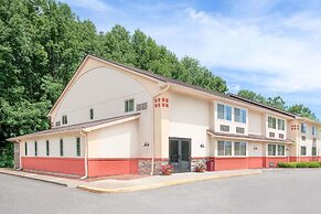Super 8 by Wyndham Oneonta/Cooperstown