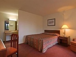 Super 8 by Wyndham White River Junction