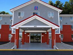 Motel 6 Morehead, KY