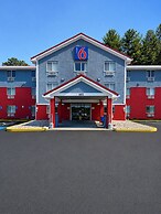 Motel 6 Morehead, KY