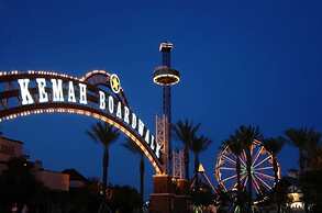 Super 8 by Wyndham Houston/NASA