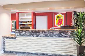 Super 8 by Wyndham Houston/NASA