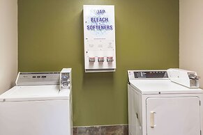 Super 8 by Wyndham Houston/NASA