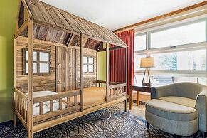 Super 8 by Wyndham Lake George/Downtown