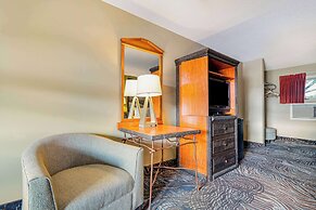 Super 8 by Wyndham Lake George/Downtown