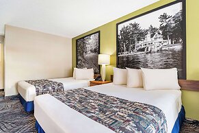 Super 8 by Wyndham Lake George/Downtown