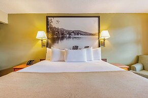 Super 8 by Wyndham Lake George/Downtown