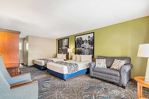 Super 8 by Wyndham Lake George/Downtown
