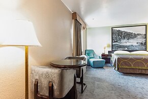 Super 8 by Wyndham Uniontown PA