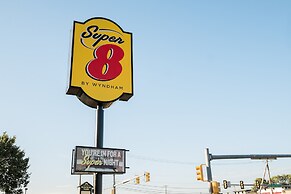 Super 8 by Wyndham Uniontown PA