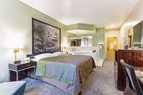 Super 8 by Wyndham Uniontown PA