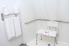 Super 8 by Wyndham Uniontown PA