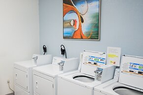 Super 8 by Wyndham Uniontown PA